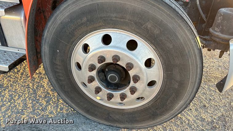 image for item EA7581 2007 Freightliner Business Class M2 box truck