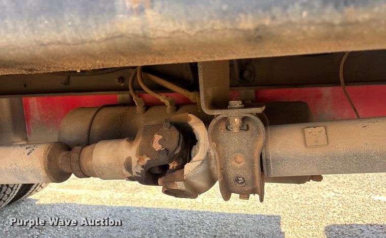 image for item EA7582 2009 Peterbilt 335 fuel truck