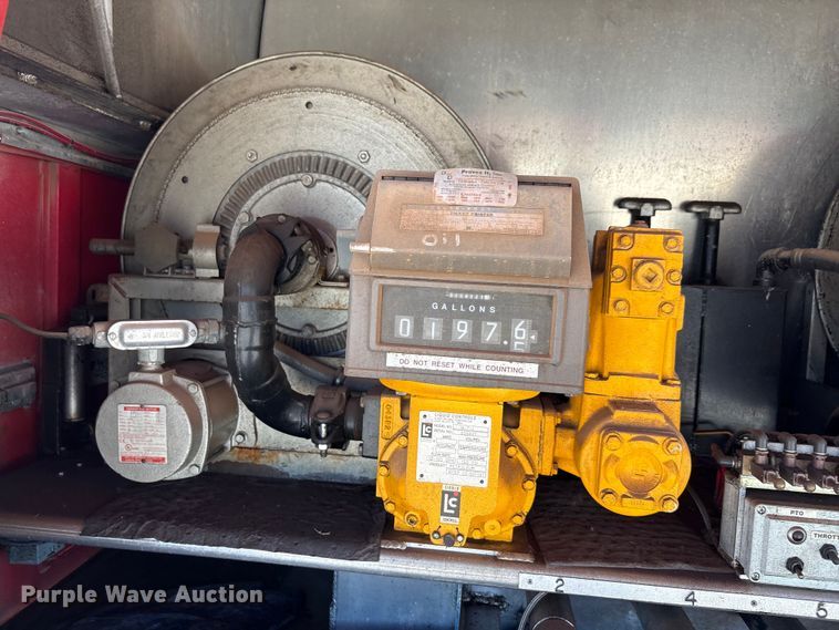 image for item EA7582 2009 Peterbilt 335 fuel truck