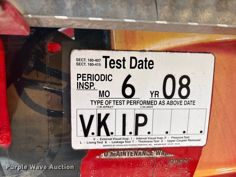 image for item EA7582 2009 Peterbilt 335 fuel truck