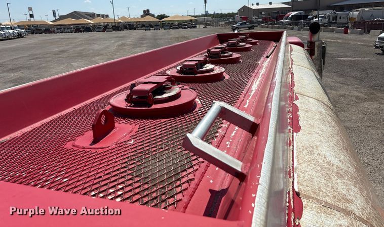 image for item EA7582 2009 Peterbilt 335 fuel truck