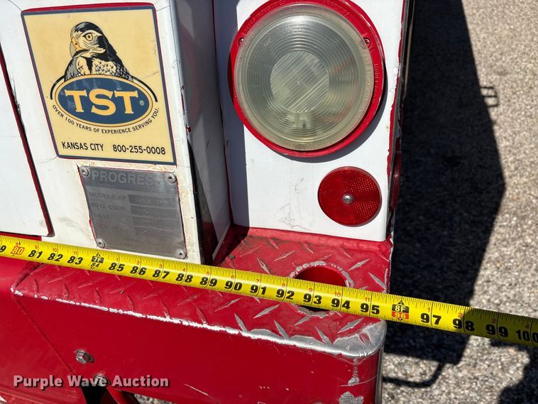 image for item EA7582 2009 Peterbilt 335 fuel truck