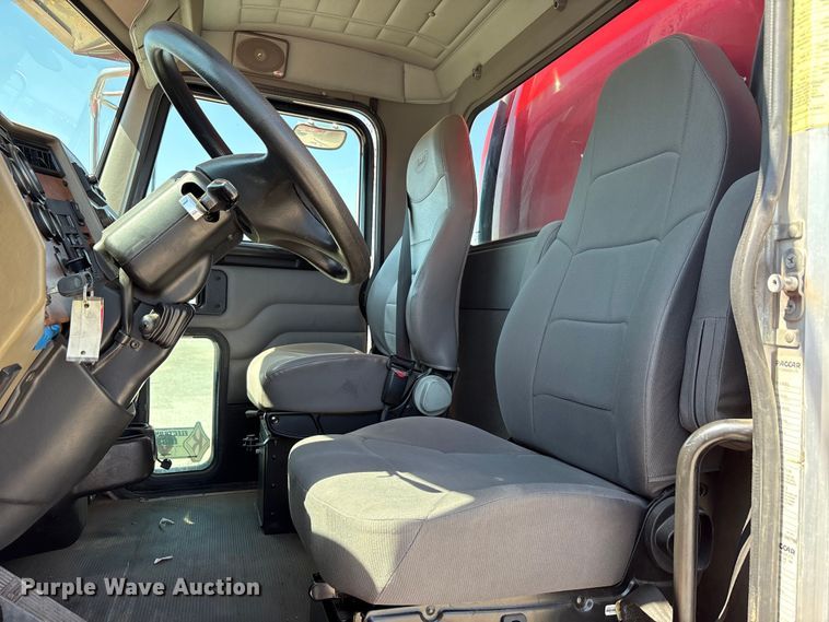 image for item EA7582 2009 Peterbilt 335 fuel truck