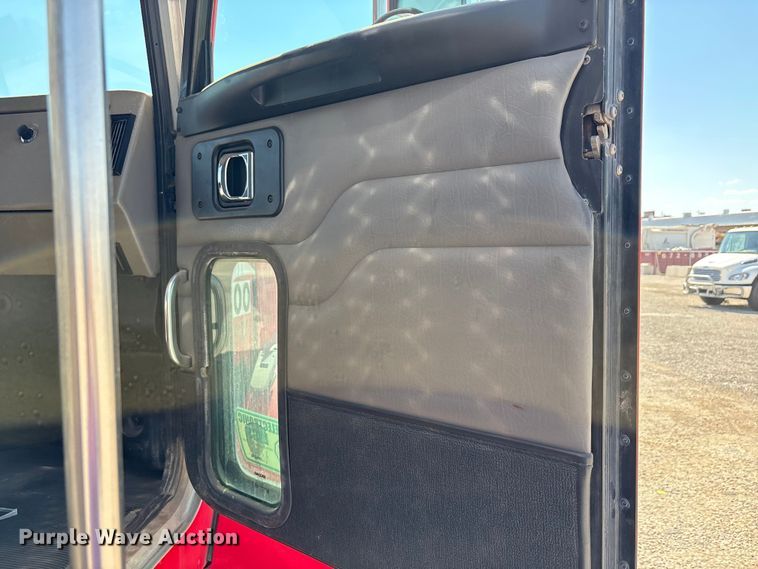 image for item EA7582 2009 Peterbilt 335 fuel truck