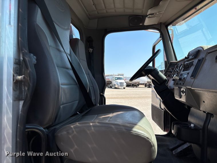 image for item EA7582 2009 Peterbilt 335 fuel truck