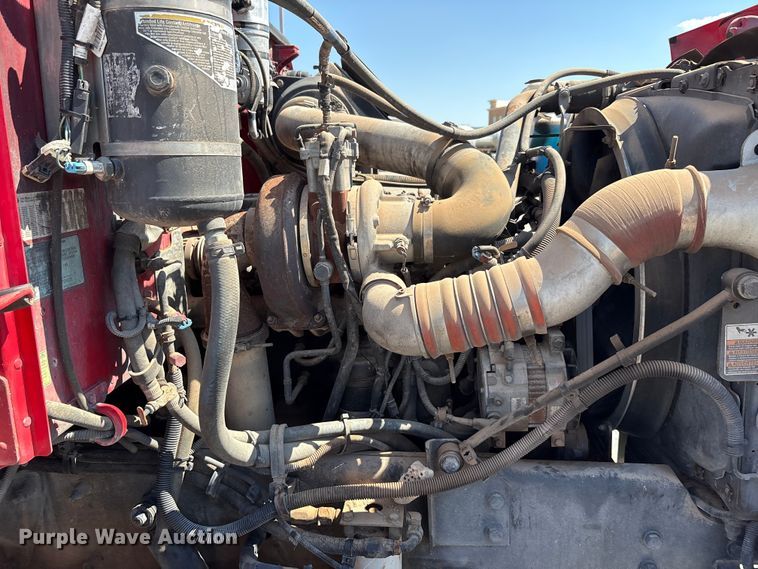 image for item EA7582 2009 Peterbilt 335 fuel truck