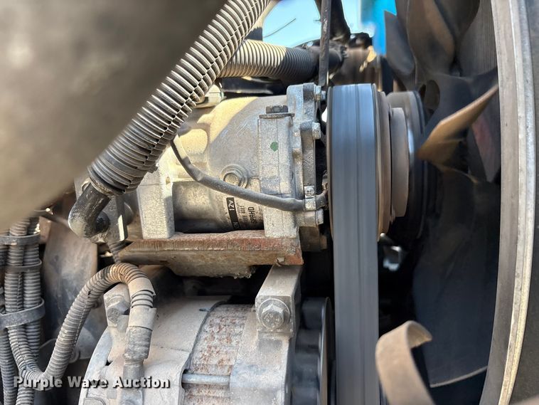 image for item EA7582 2009 Peterbilt 335 fuel truck