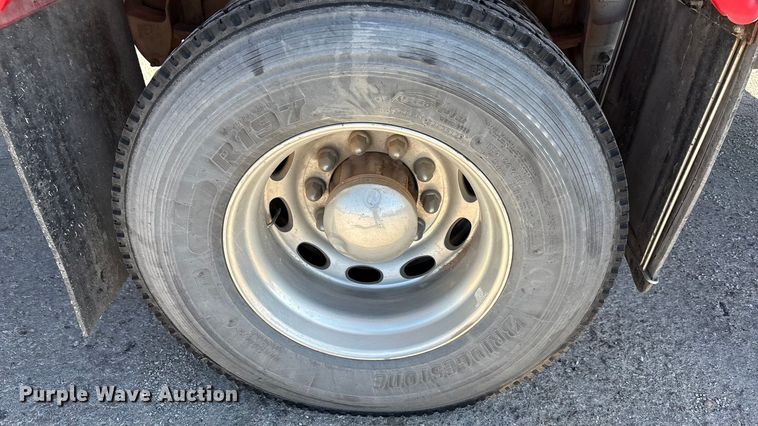 image for item EA7582 2009 Peterbilt 335 fuel truck