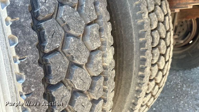 image for item EA7582 2009 Peterbilt 335 fuel truck