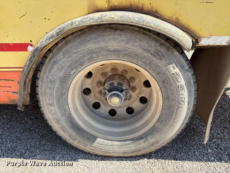 image for item EA7583 2002 Freightliner FL70 fuel truck