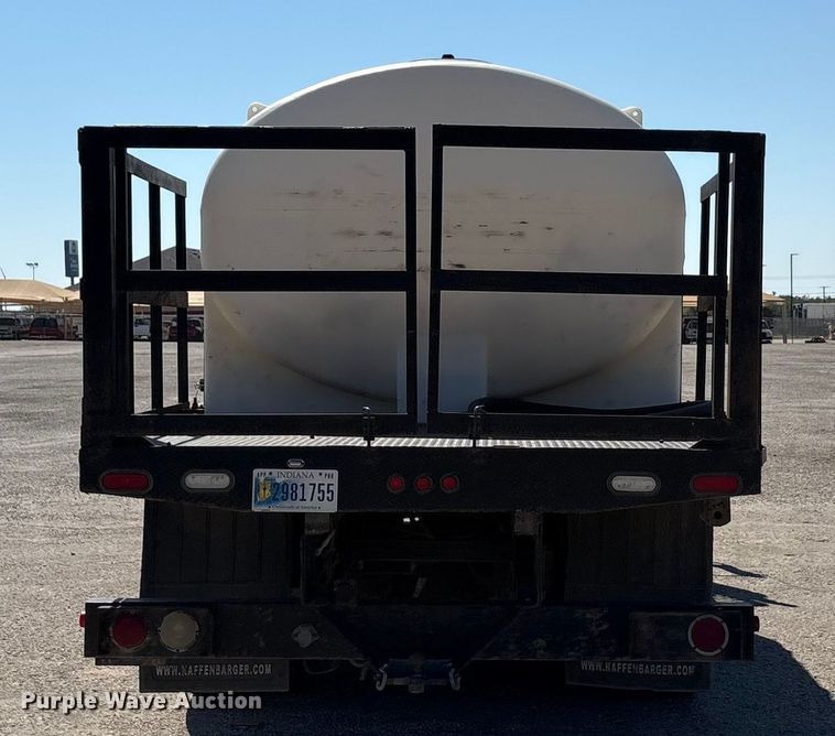 image for item EA7584 2005 Freightliner Business Class M2  flatbed truck