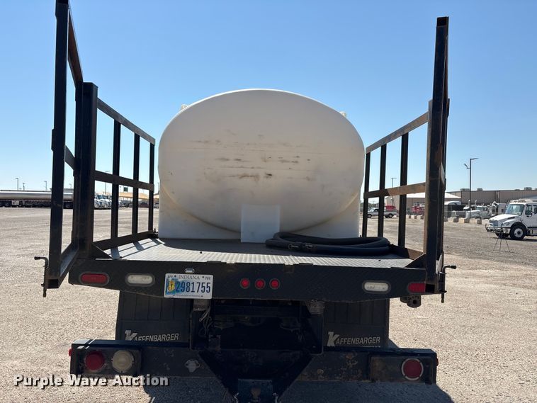 image for item EA7584 2005 Freightliner Business Class M2  flatbed truck