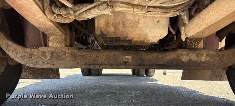 image for item EA7584 2005 Freightliner Business Class M2  flatbed truck