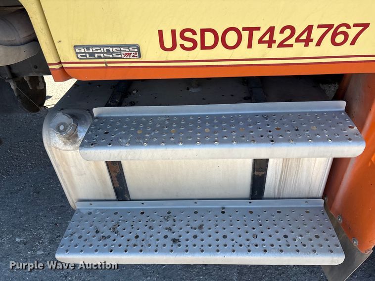 image for item EA7584 2005 Freightliner Business Class M2  flatbed truck