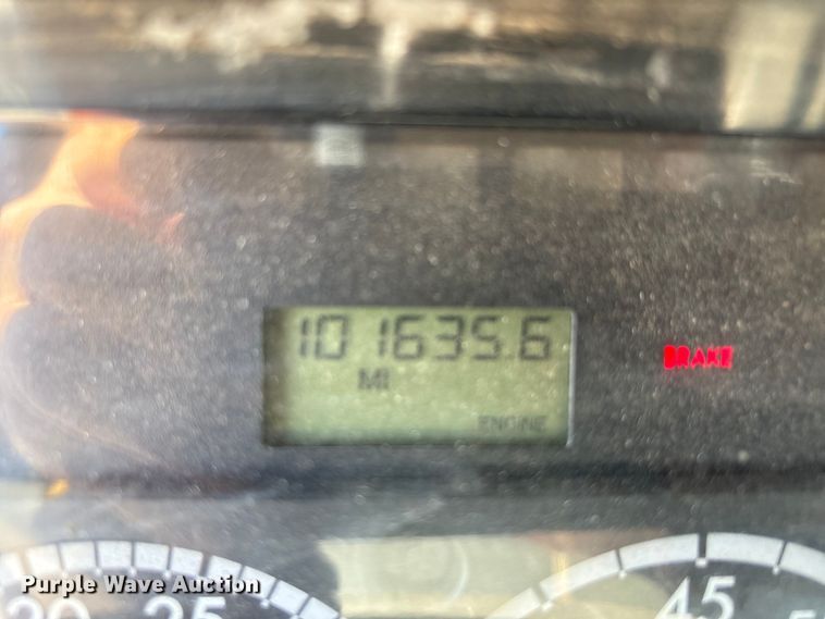 image for item EA7584 2005 Freightliner Business Class M2  flatbed truck