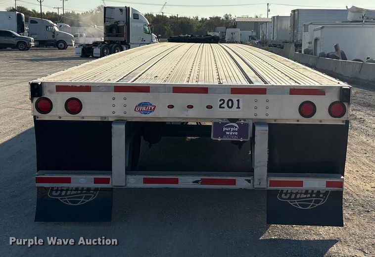 image for item EA7591 2024 Utility FS2CHA flatbed trailer