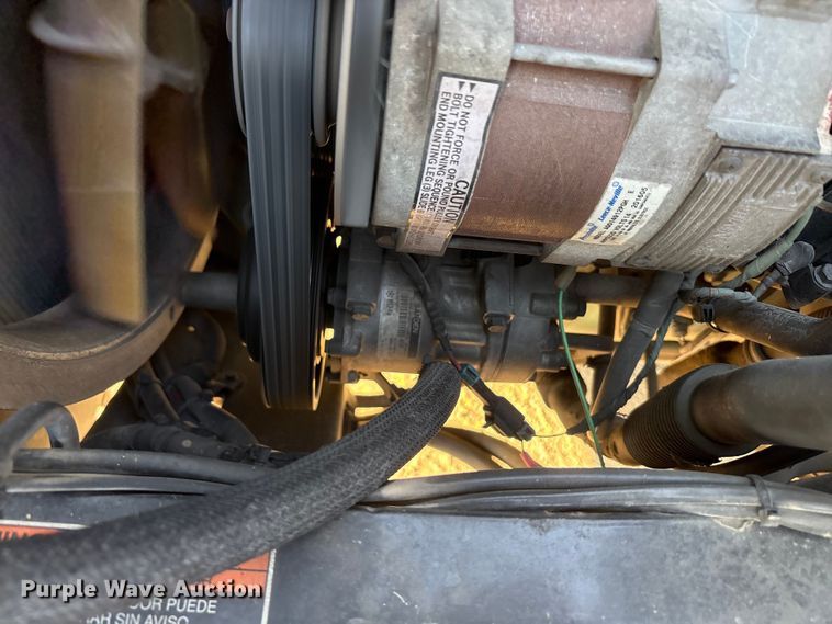 image for item EA7592 2017 Volvo VNL semi truck