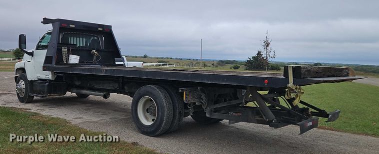 image for item EB8374 2004 GMC C8500 rollback truck