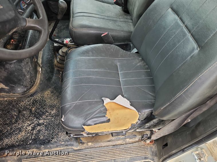 image for item EB8374 2004 GMC C8500 rollback truck