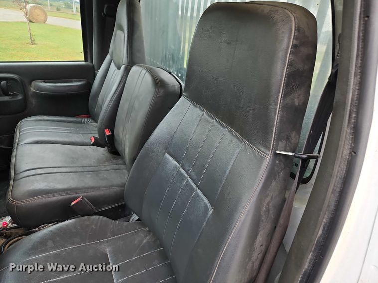 image for item EB8374 2004 GMC C8500 rollback truck