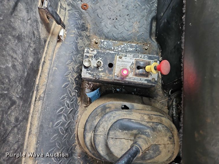 image for item EB8374 2004 GMC C8500 rollback truck