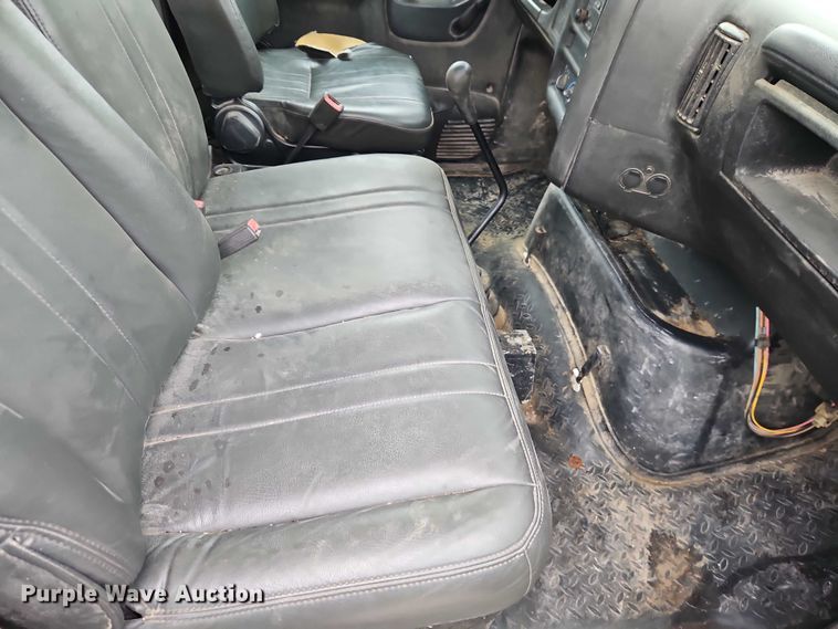 image for item EB8374 2004 GMC C8500 rollback truck