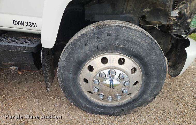 image for item EB8374 2004 GMC C8500 rollback truck