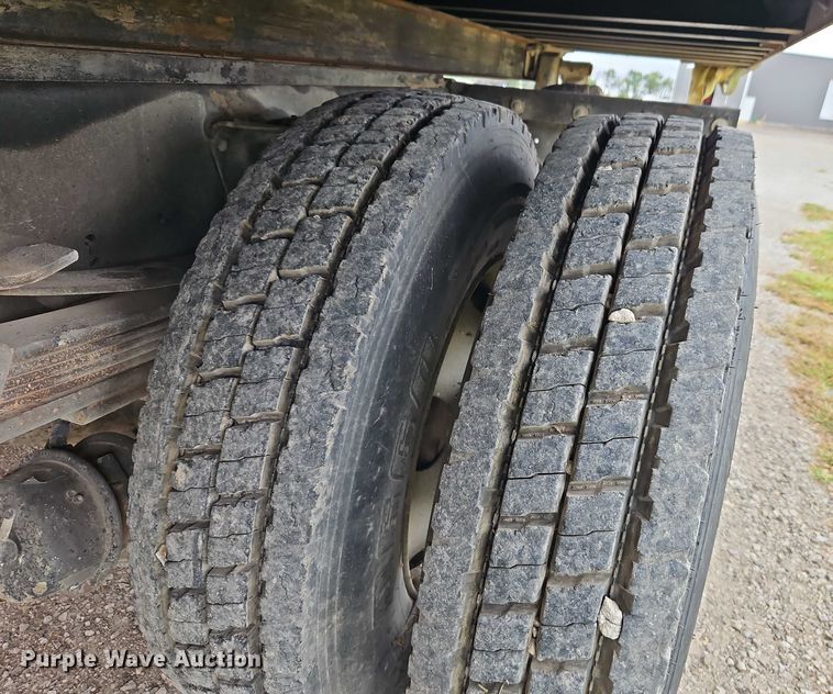 image for item EB8374 2004 GMC C8500 rollback truck