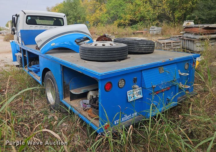 image for item EB8380 2021 Freightliner M2 flatbed truck