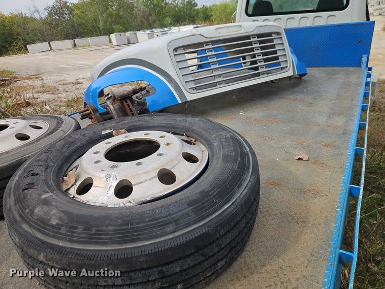 image for item EB8380 2021 Freightliner M2 flatbed truck