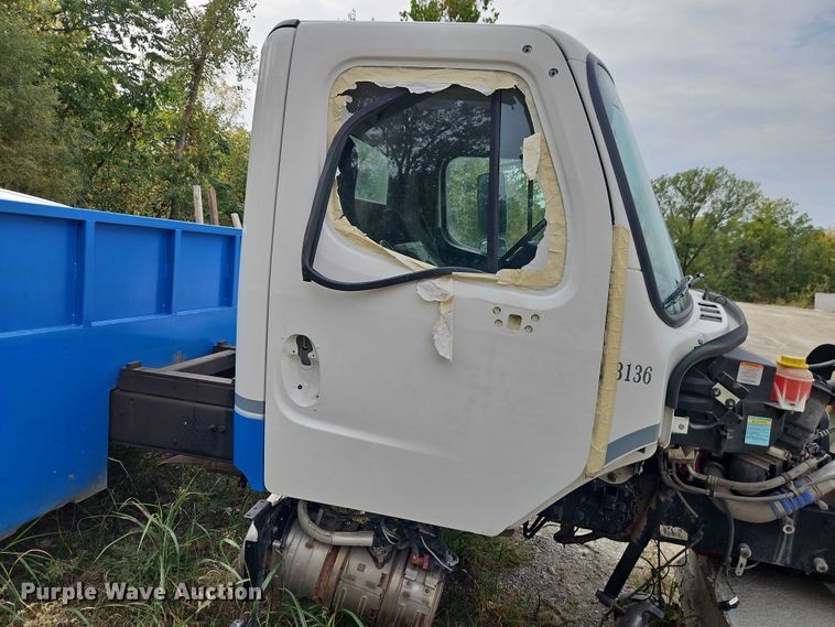 image for item EB8380 2021 Freightliner M2 flatbed truck