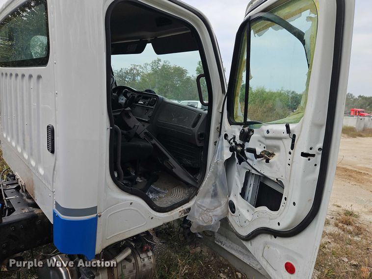 image for item EB8380 2021 Freightliner M2 flatbed truck