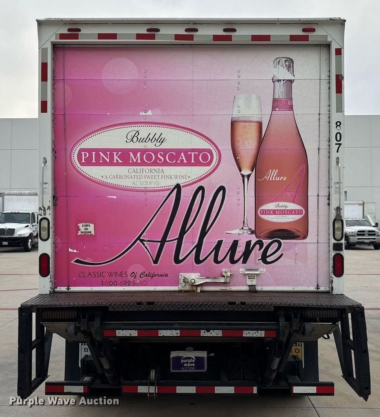 image for item EC1081 2013 Freightliner Business Class M2 box truck