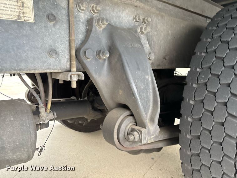 image for item EC1081 2013 Freightliner Business Class M2 box truck