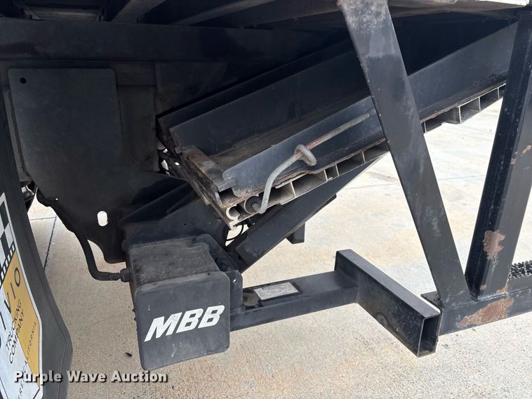 image for item EC1081 2013 Freightliner Business Class M2 box truck