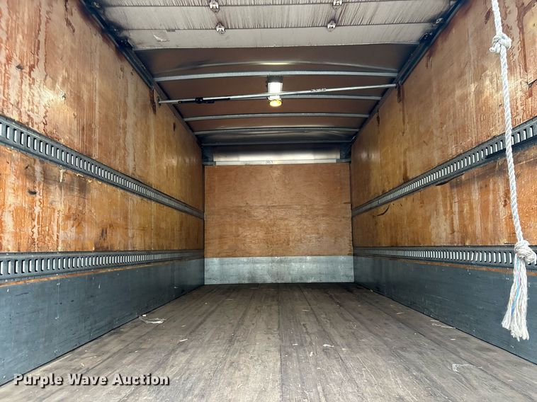 image for item EC1081 2013 Freightliner Business Class M2 box truck