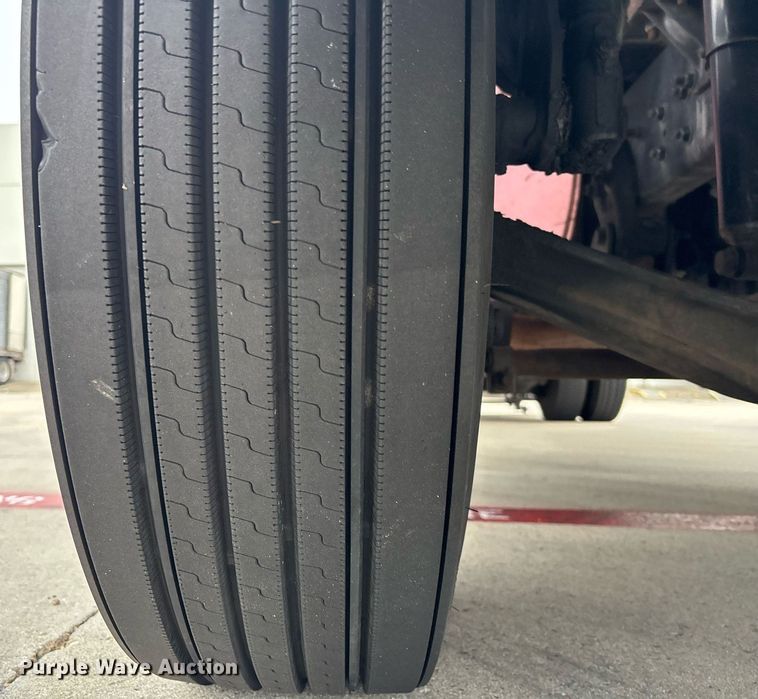 image for item EC1081 2013 Freightliner Business Class M2 box truck