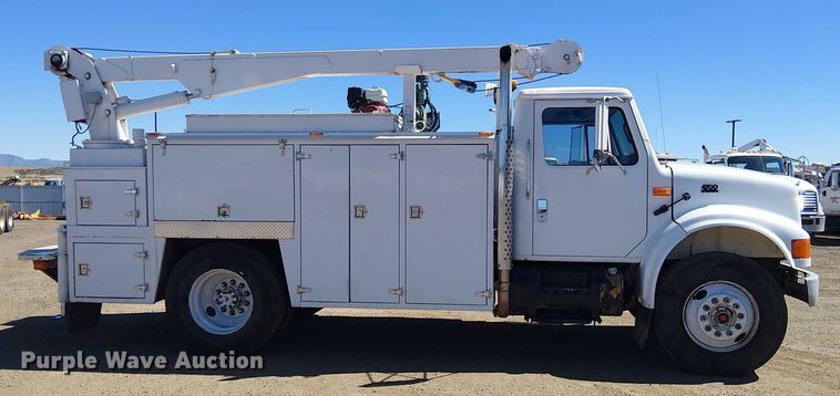 image for item EC1215 1996 International 4700 utility / service truck