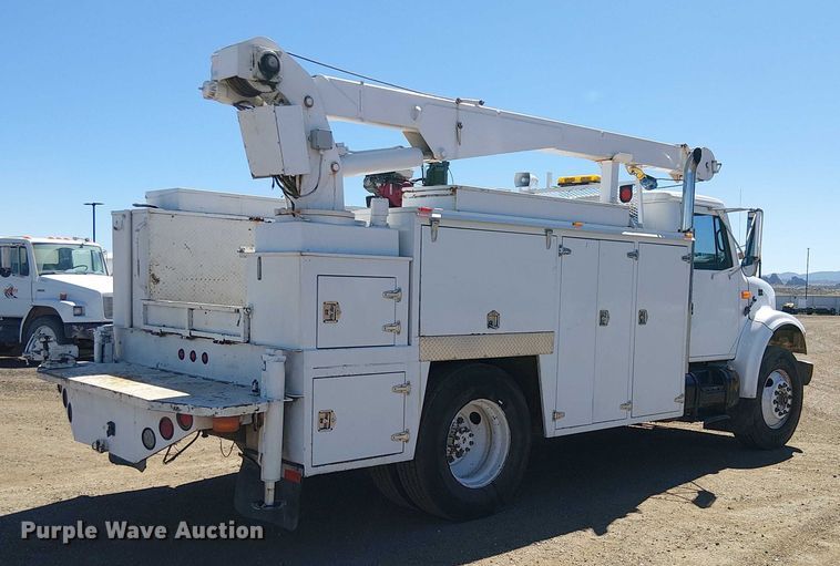 image for item EC1215 1996 International 4700 utility / service truck