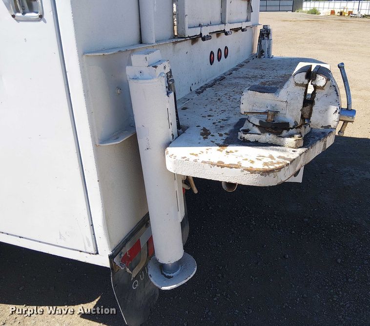 image for item EC1215 1996 International 4700 utility / service truck