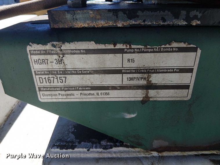 image for item EC1215 1996 International 4700 utility / service truck