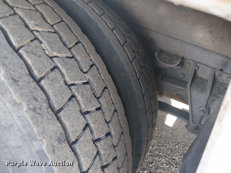 image for item EC1215 1996 International 4700 utility / service truck