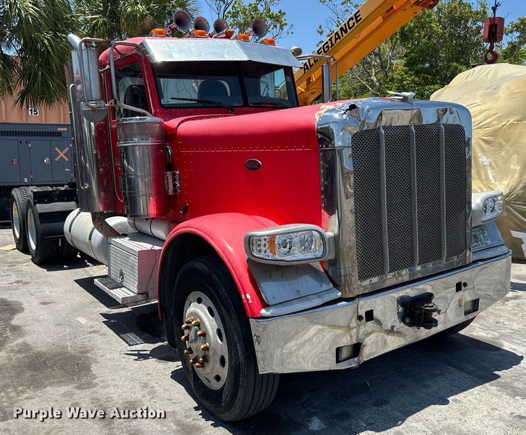 image for item EC3598 2009 Peterbilt 389 semi truck
