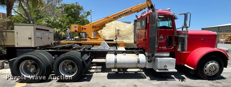 image for item EC3598 2009 Peterbilt 389 semi truck