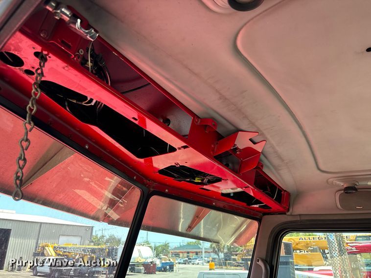 image for item EC3598 2009 Peterbilt 389 semi truck