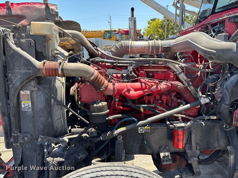 image for item EC3598 2009 Peterbilt 389 semi truck