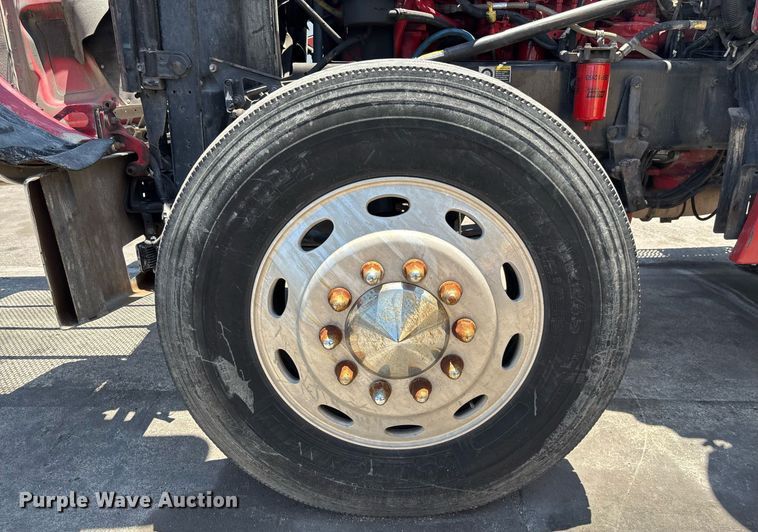 image for item EC3598 2009 Peterbilt 389 semi truck