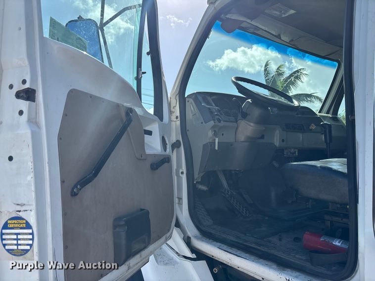 image for item EC3857 2003 Sterling L-Line truck cab and chassis