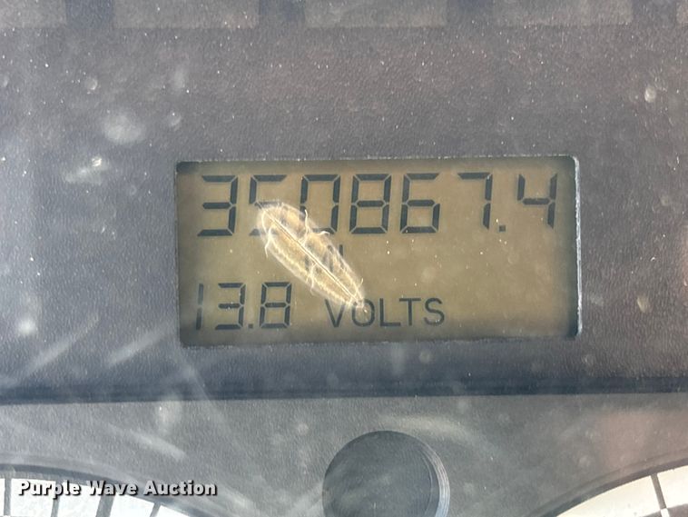 image for item EC3857 2003 Sterling L-Line truck cab and chassis