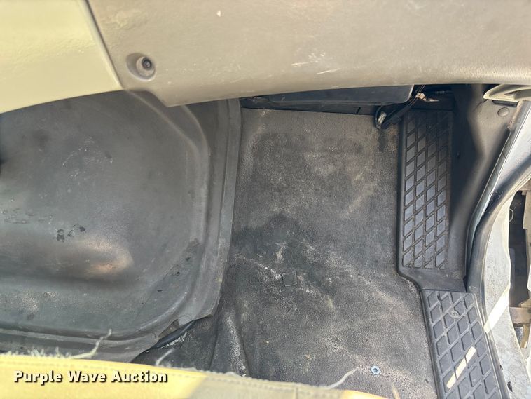 image for item EC3857 2003 Sterling L-Line truck cab and chassis